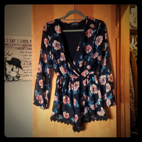 Astr romper - Picture 1 of 5